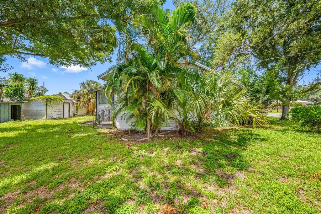 2208 N Lincoln Avenue Tampa FL 33607