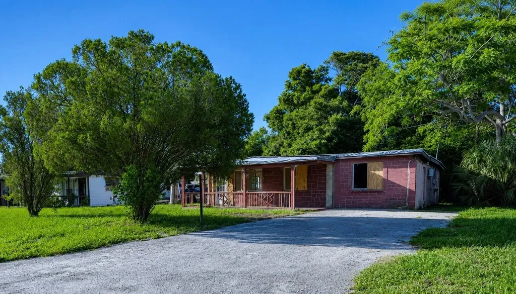 8528 N 92nd Terrace Seminole FL 33777