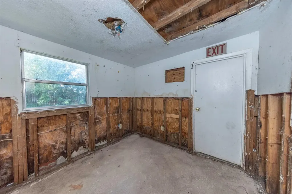 8528 N 92nd Terrace Seminole FL 33777