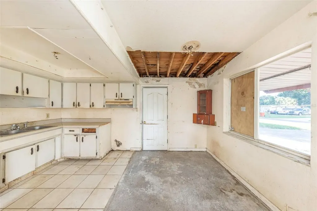 8528 N 92nd Terrace Seminole FL 33777