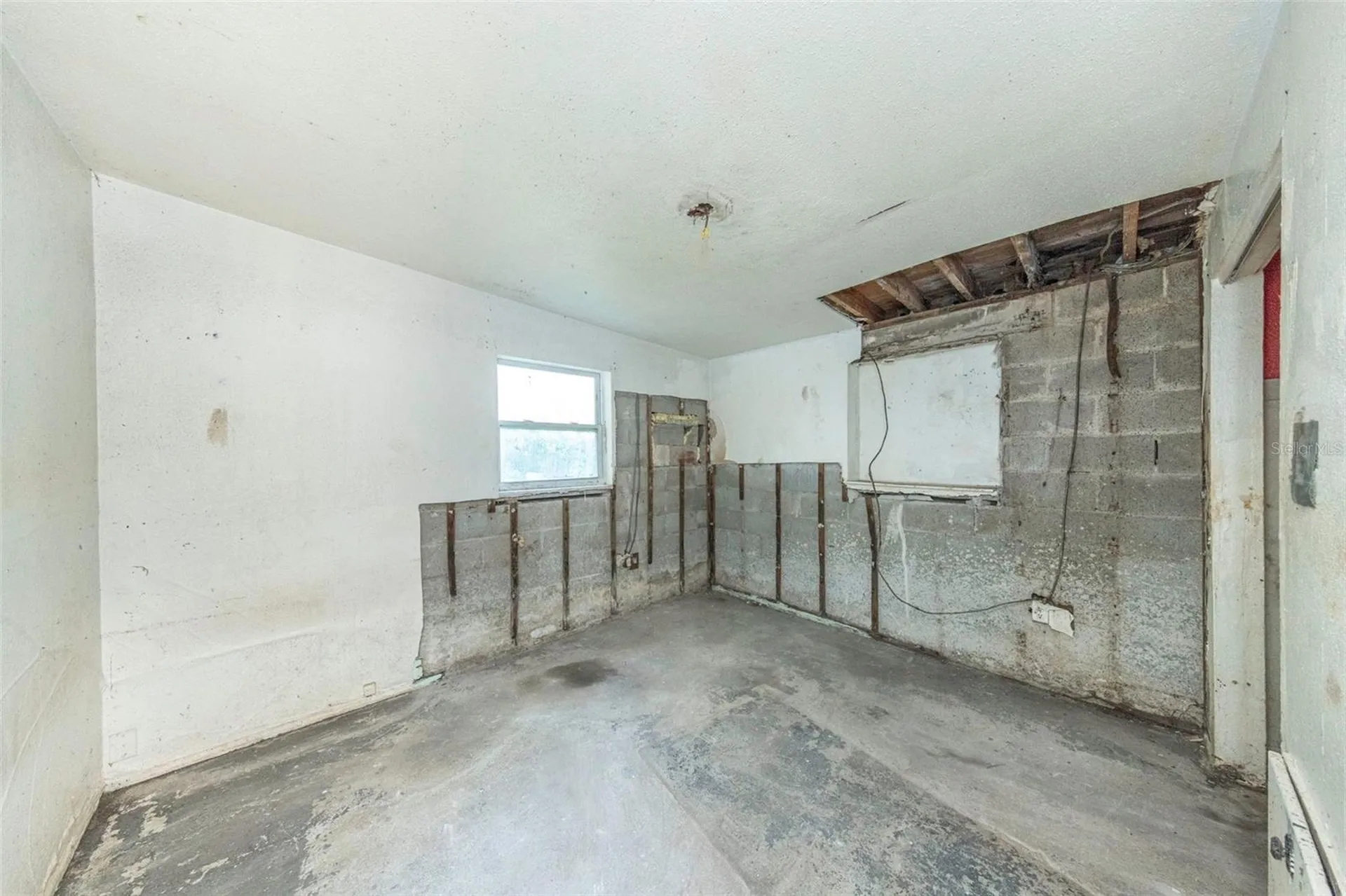 8528 N 92nd Terrace Seminole FL 33777