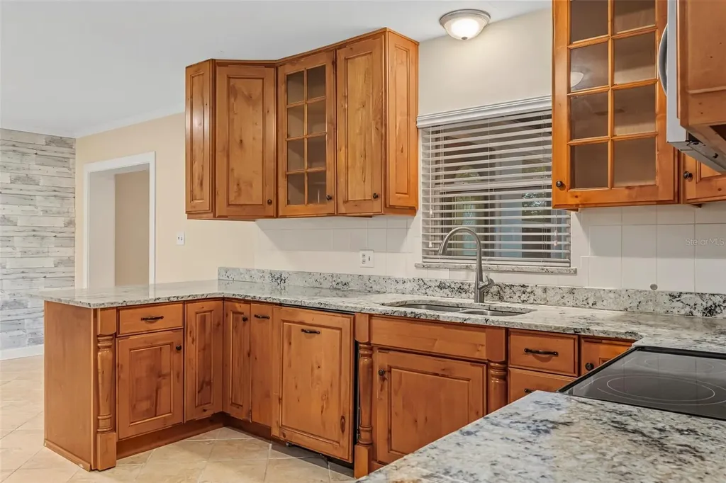 409 E Gulley Avenue Oakland FL 34760