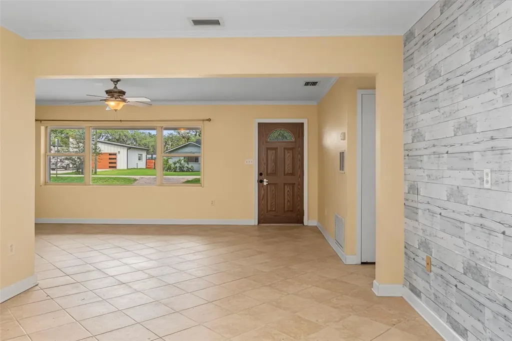 409 E Gulley Avenue Oakland FL 34760