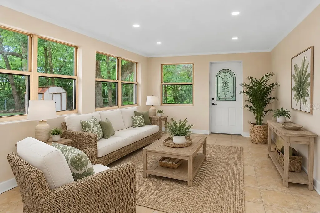 409 E Gulley Avenue Oakland FL 34760