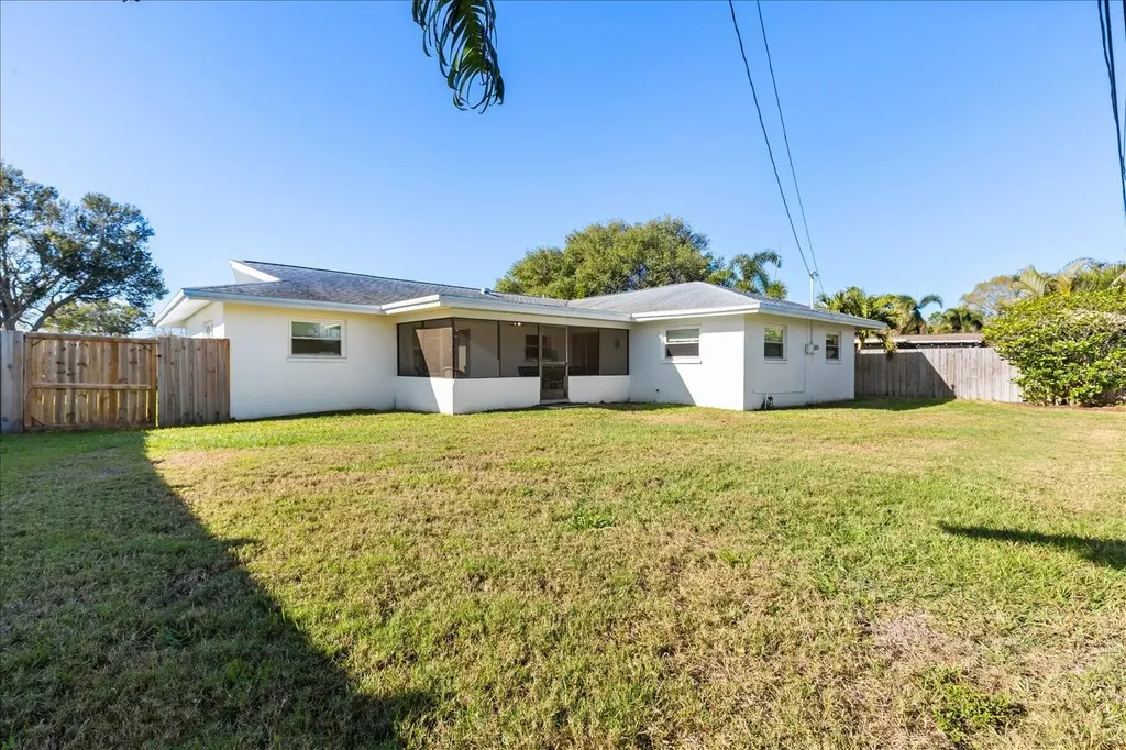 13923 Brewster Drive Largo FL 33774