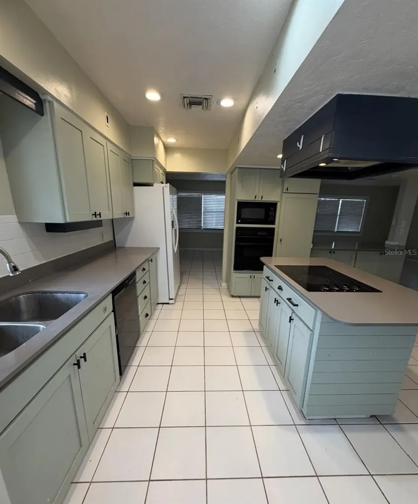 3408 17th Avenue W Bradenton FL 34205