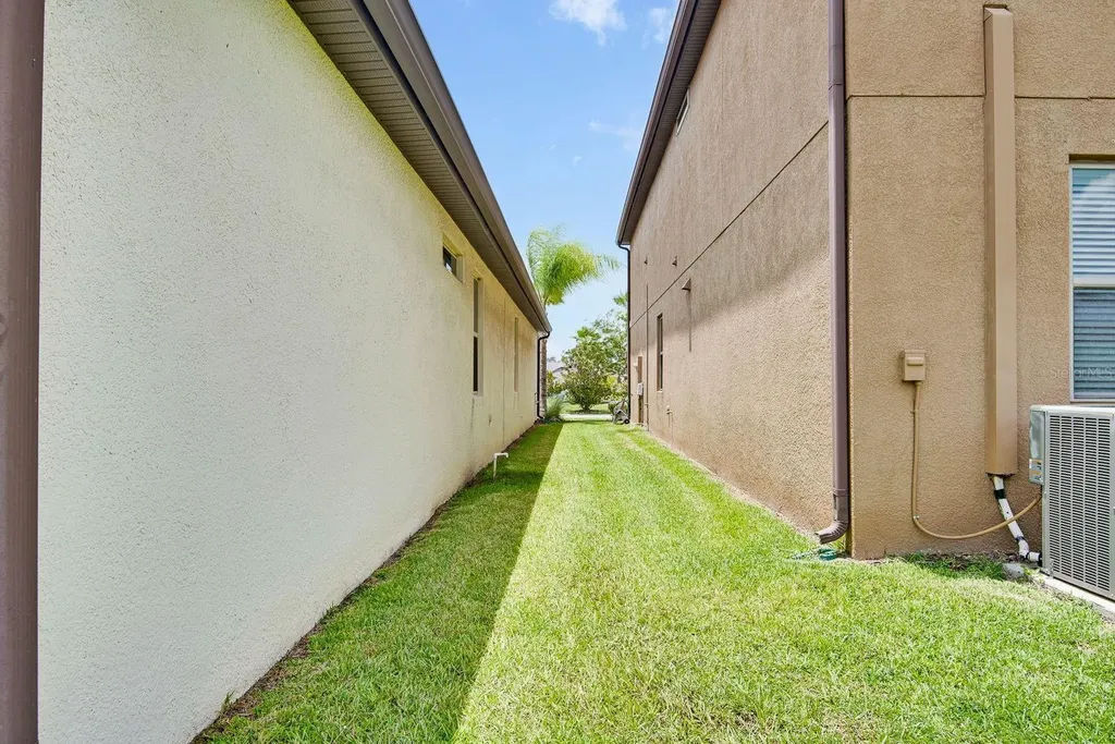 1407 Custer Bayou Street Ruskin FL 33570