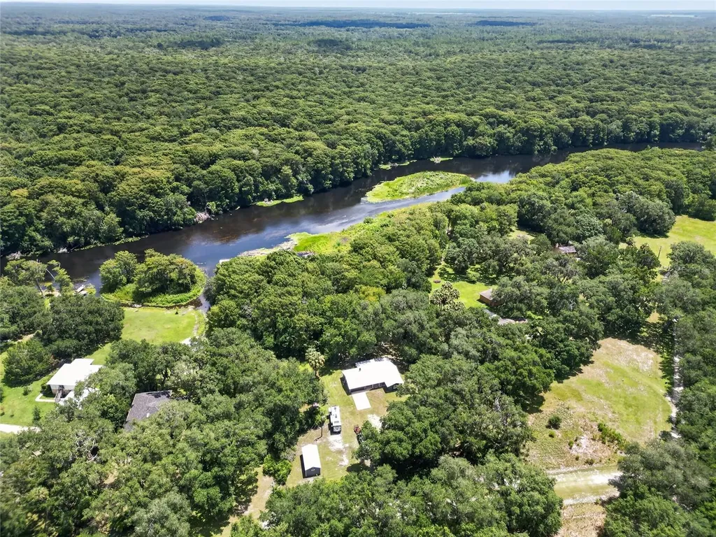 2277 N Bayou Point Inverness FL 34453