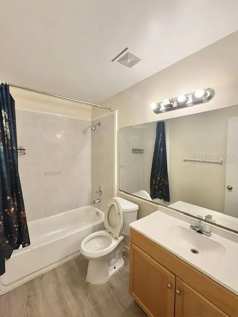 2224 Fairmont Circle Orlando FL 32837