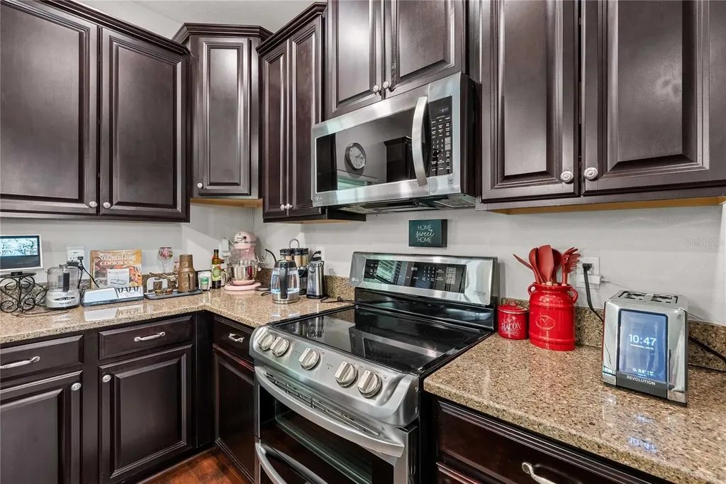 5049 Ivory Stone Drive Wimauma FL 33598