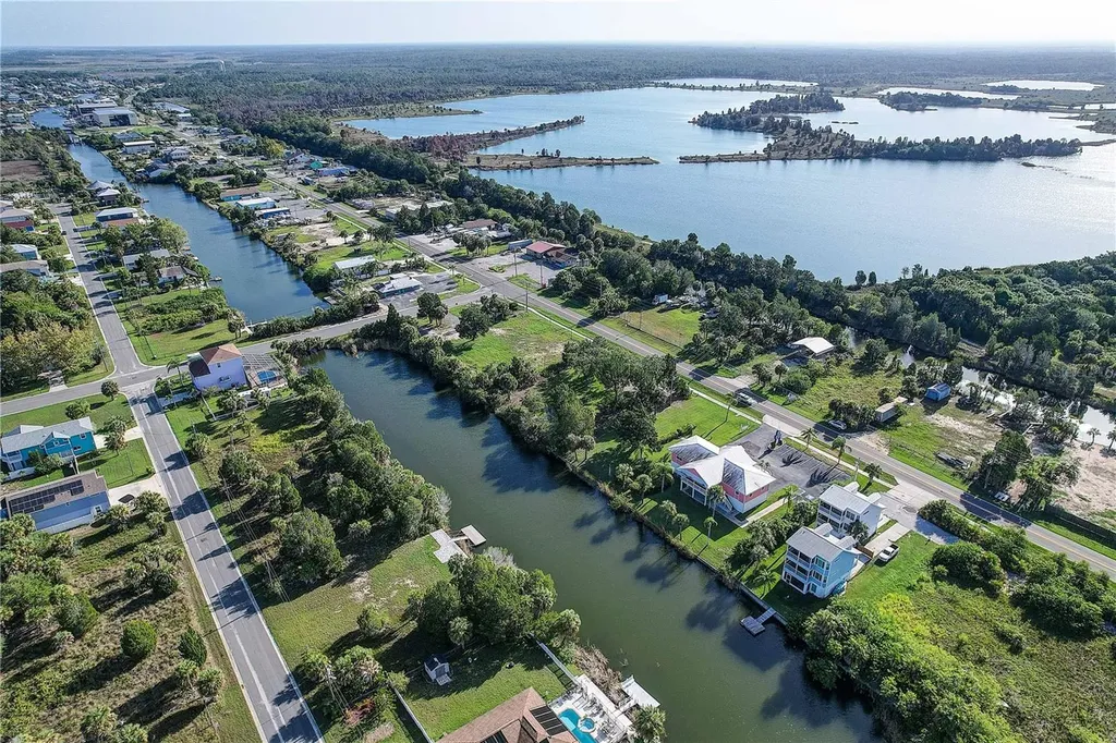 3263 Shoal Line Boulevard Hernando Beach FL 34607