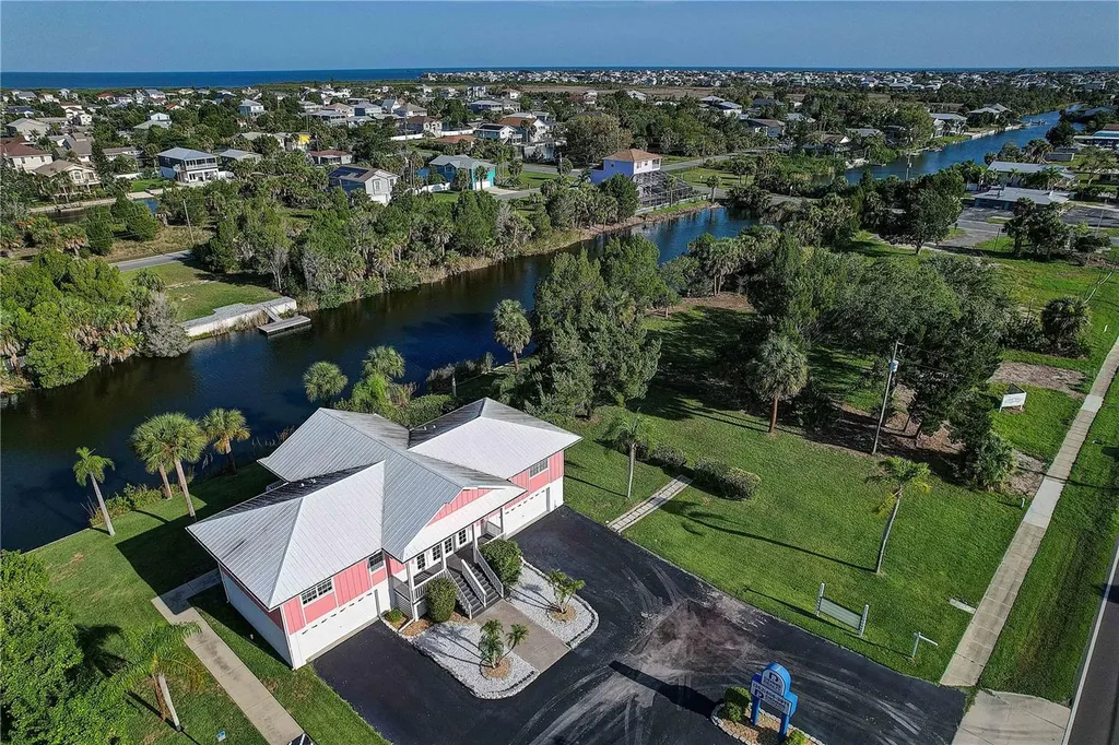 3263 Shoal Line Boulevard Hernando Beach FL 34607