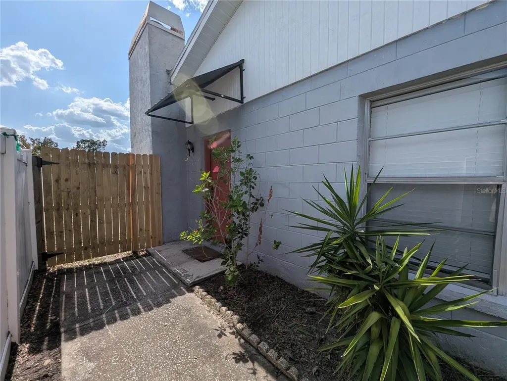 1209 Mohrlake Drive Brandon FL 33511
