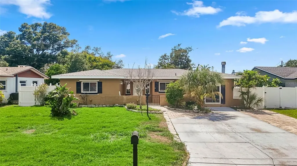 10310 110th Way Seminole FL 33778
