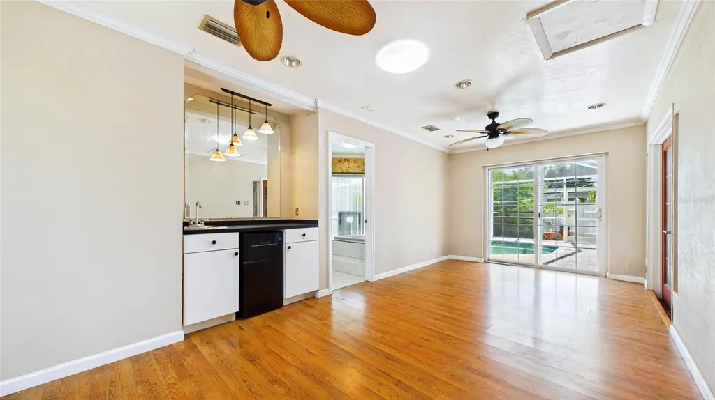 10310 110th Way Seminole FL 33778