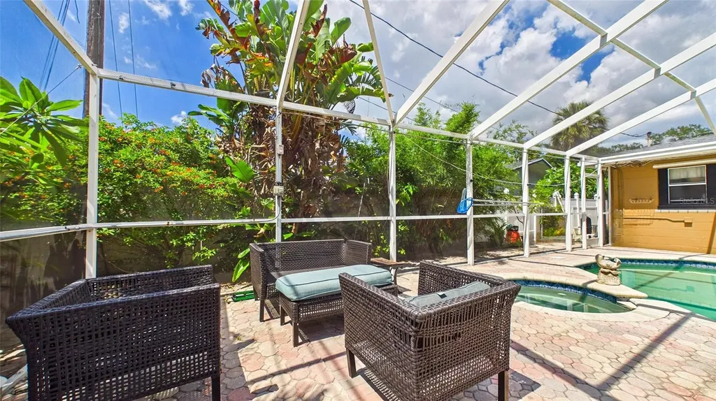 10310 110th Way Seminole FL 33778