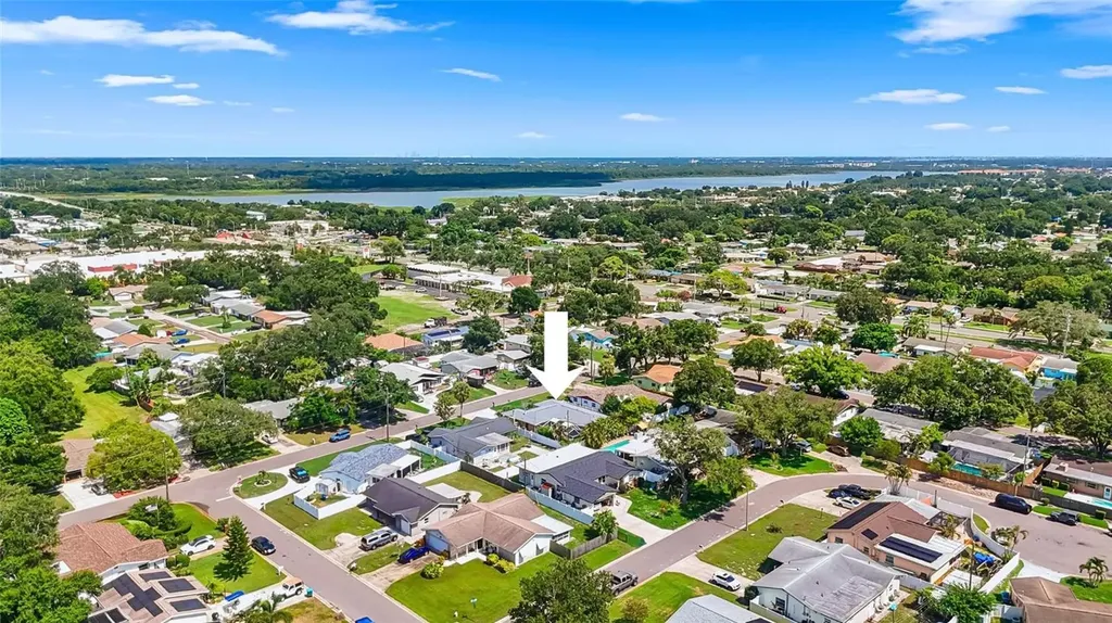 10310 110th Way Seminole FL 33778