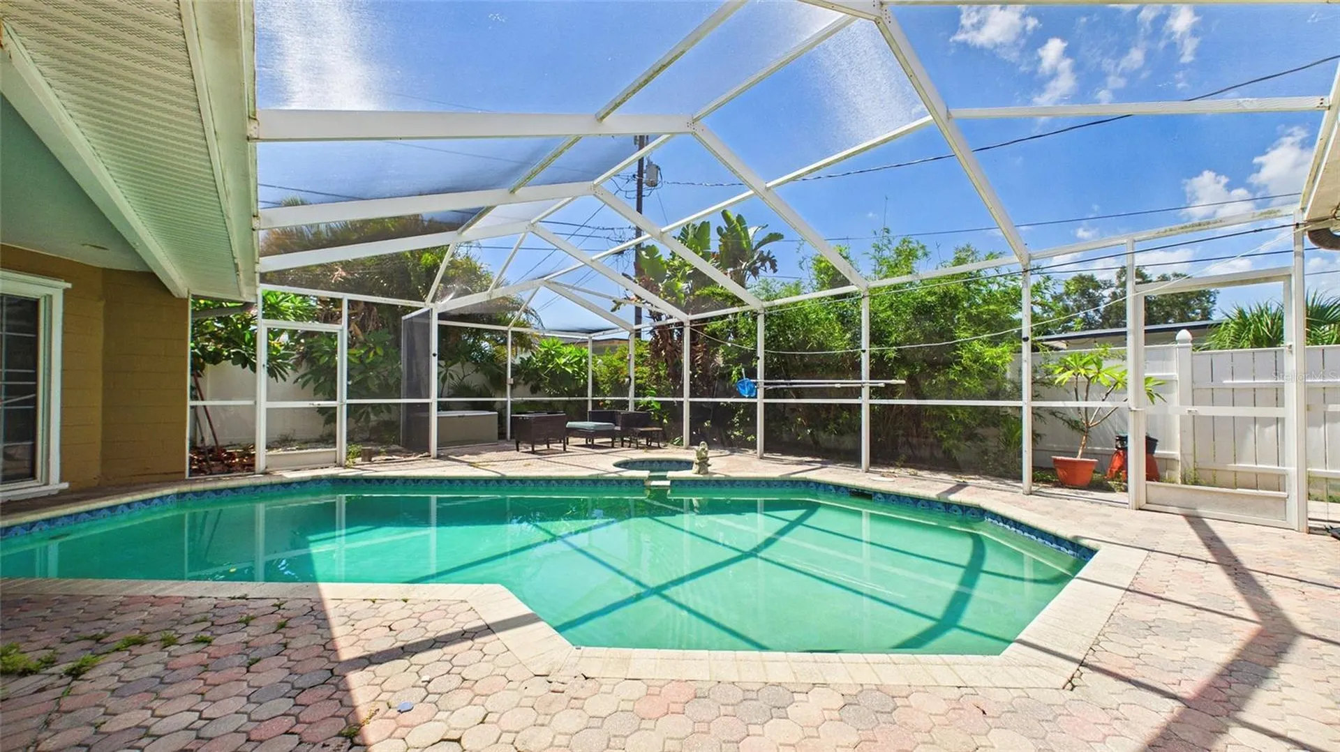 10310 110th Way Seminole FL 33778