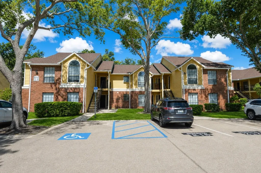 8714 Mallard Reserve Drive Tampa FL 33614