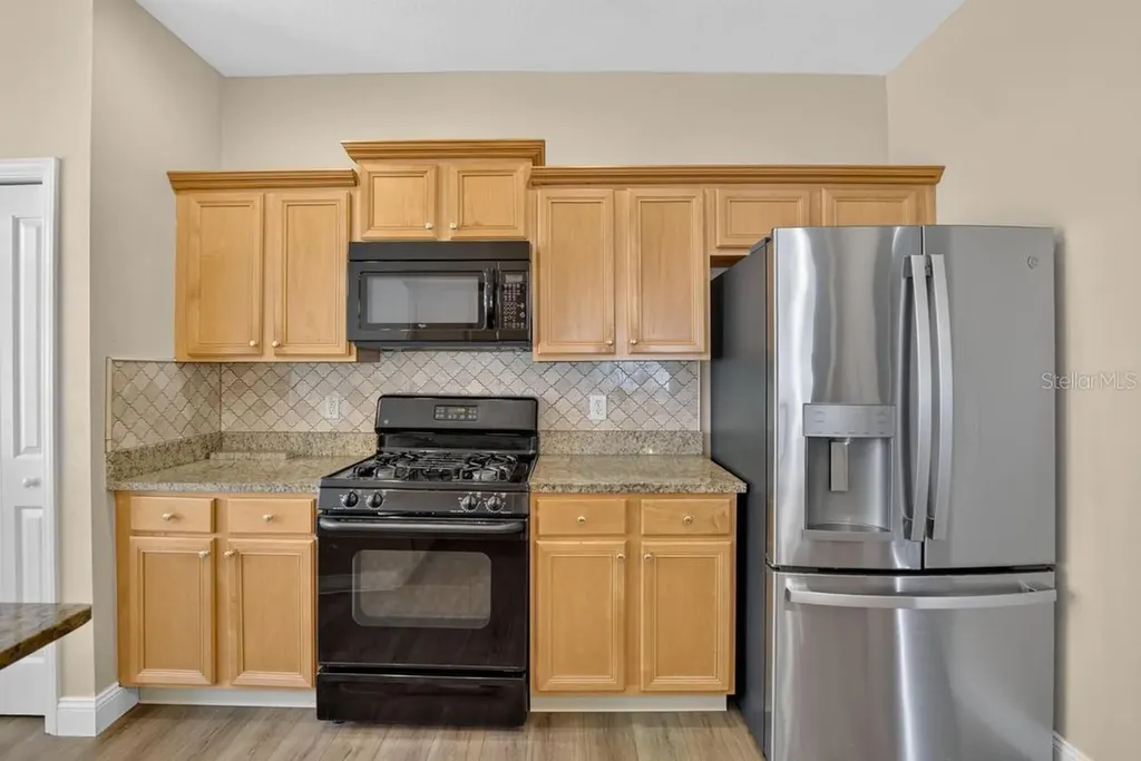 5605 Hawklake Road Lithia FL 33547
