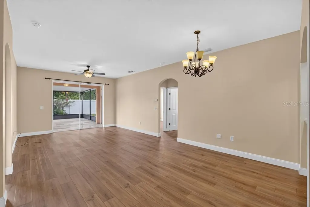 5605 Hawklake Road Lithia FL 33547