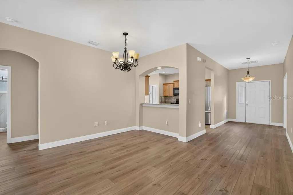 5605 Hawklake Road Lithia FL 33547