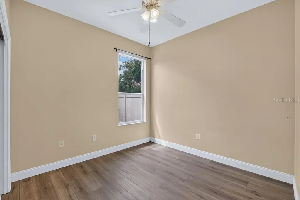 5605 Hawklake Road Lithia FL 33547