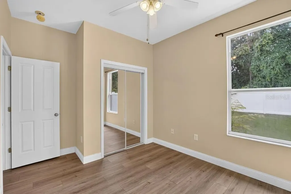 5605 Hawklake Road Lithia FL 33547