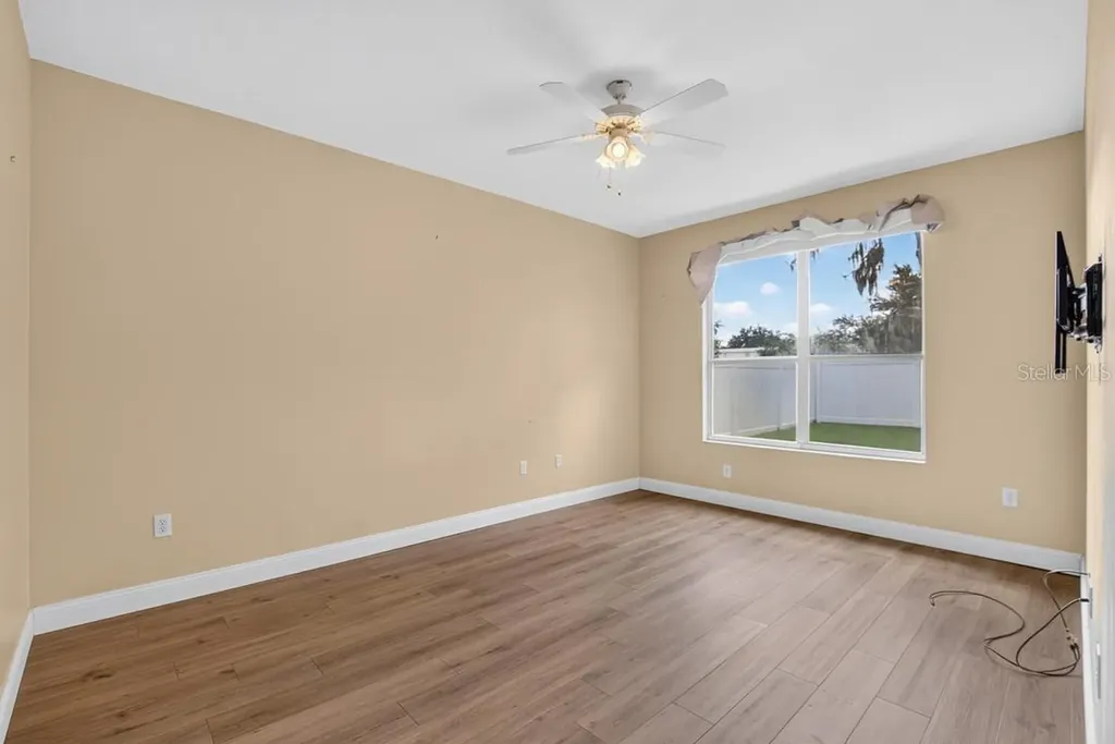 5605 Hawklake Road Lithia FL 33547