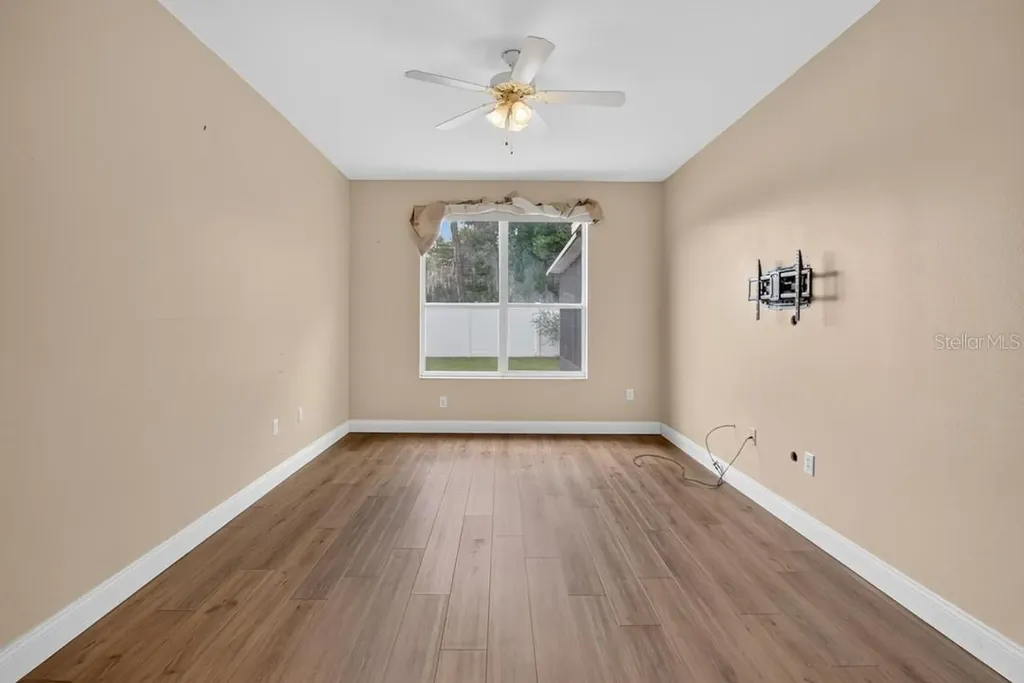 5605 Hawklake Road Lithia FL 33547