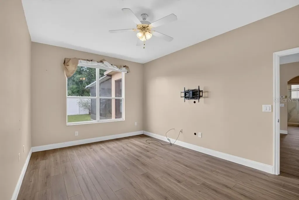 5605 Hawklake Road Lithia FL 33547