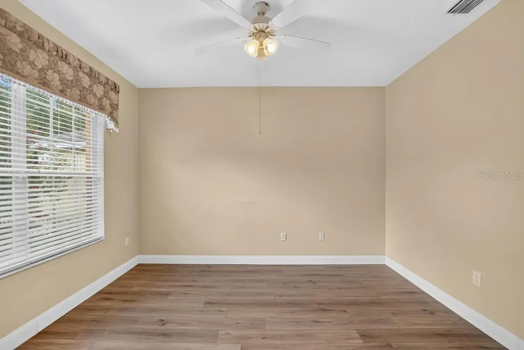 5605 Hawklake Road Lithia FL 33547
