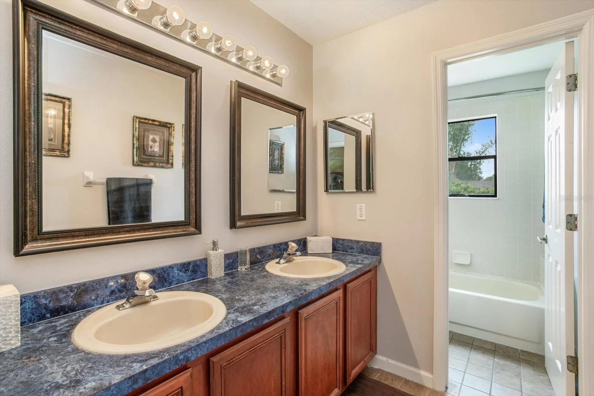 3920 Running Water Drive Orlando FL 32829