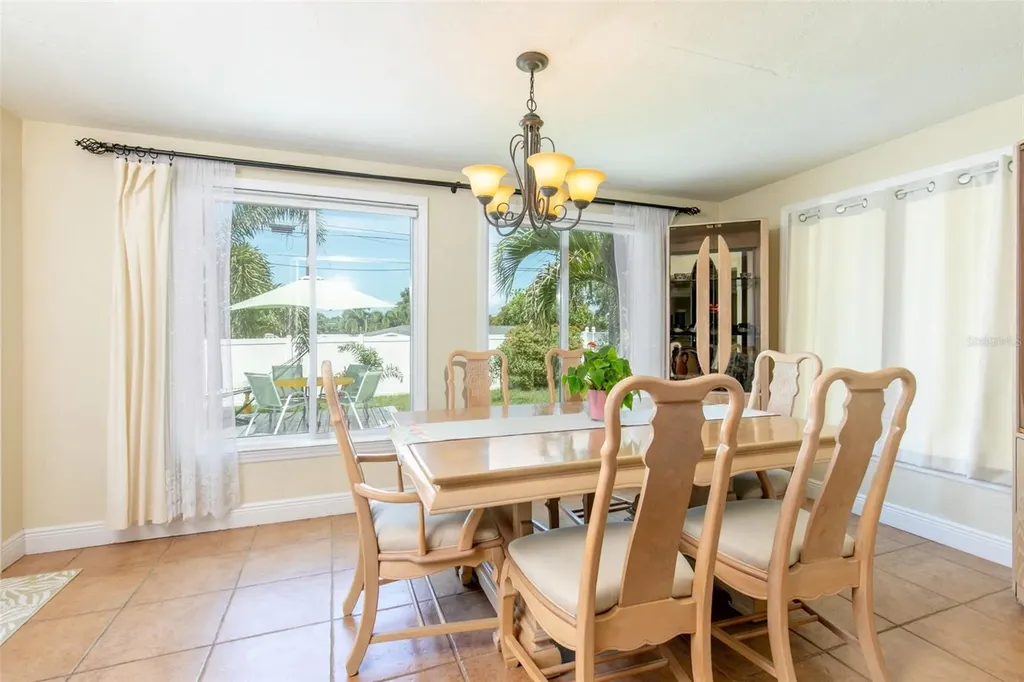 6348 115th Lane Seminole FL 33772