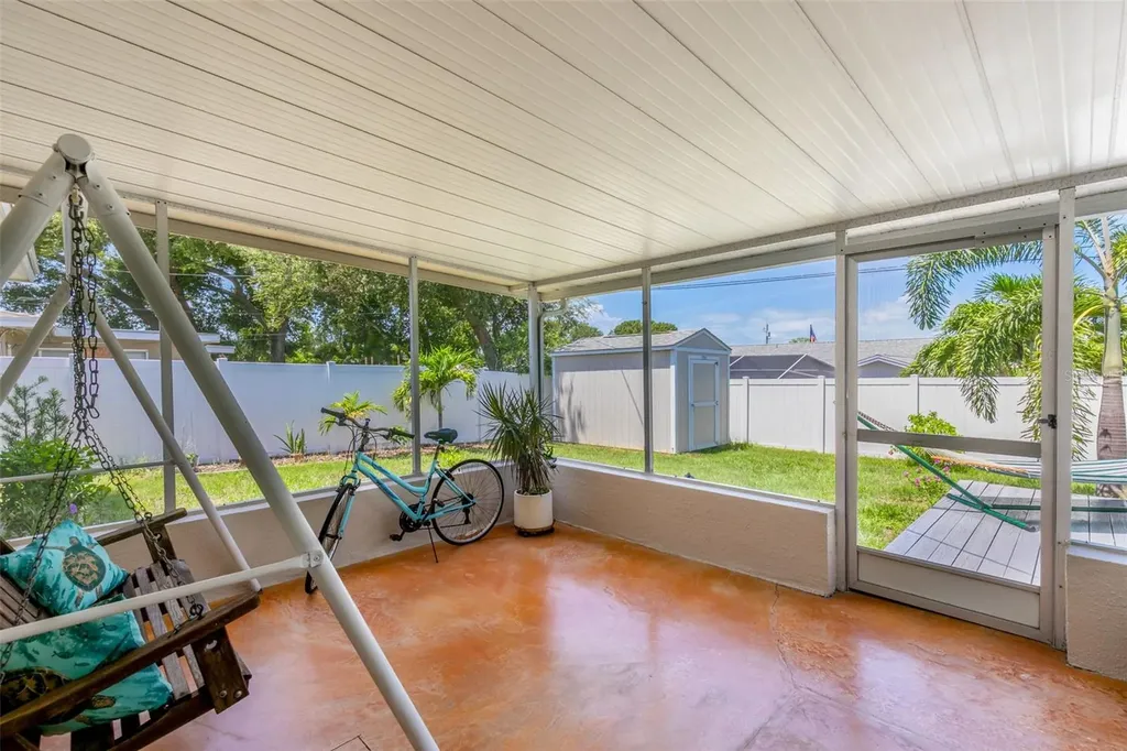 6348 115th Lane Seminole FL 33772