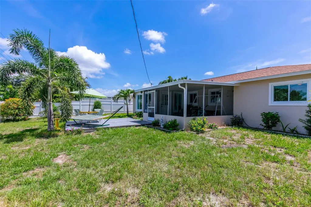 6348 115th Lane Seminole FL 33772