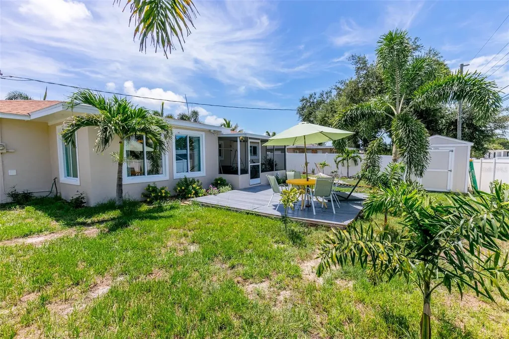 6348 115th Lane Seminole FL 33772