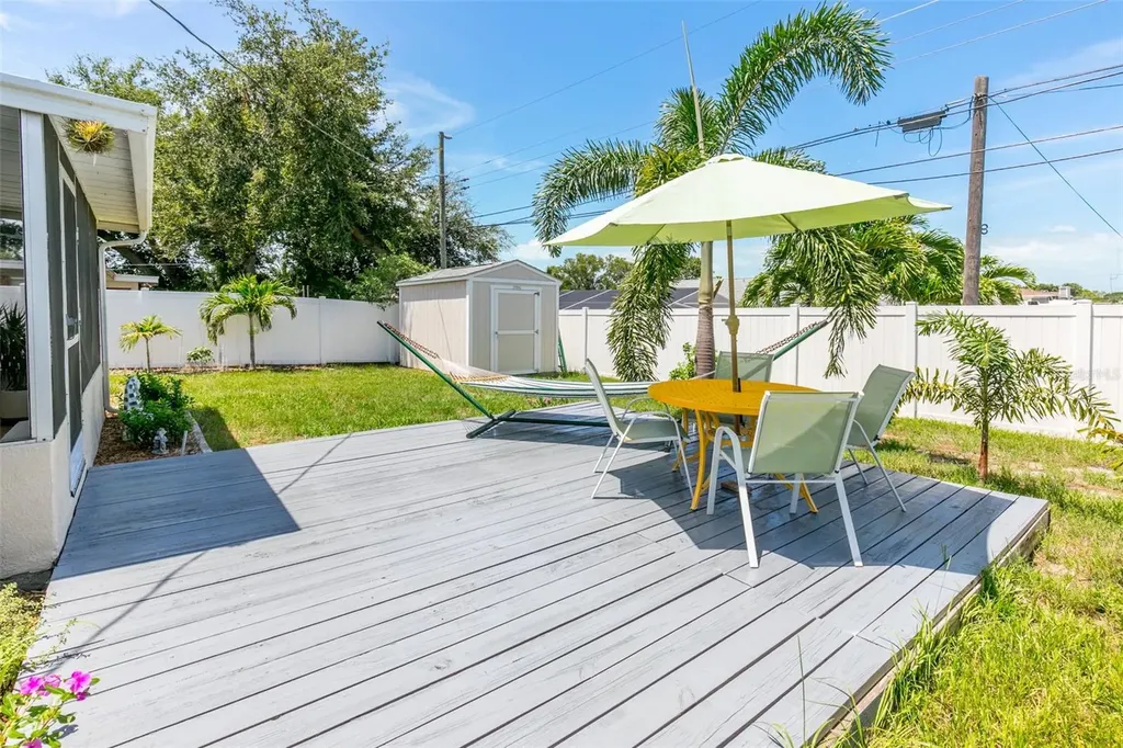 6348 115th Lane Seminole FL 33772