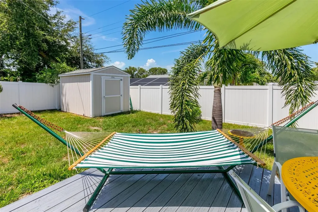 6348 115th Lane Seminole FL 33772