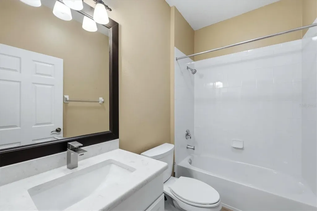 8050 Victoria Falls Circle Sarasota FL 34243