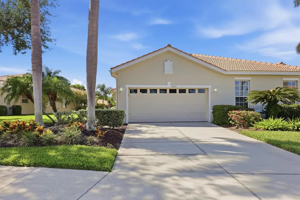 8050 Victoria Falls Circle Sarasota FL 34243