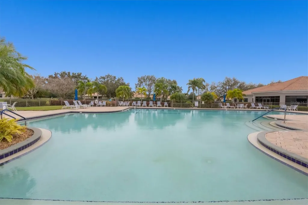 8050 Victoria Falls Circle Sarasota FL 34243