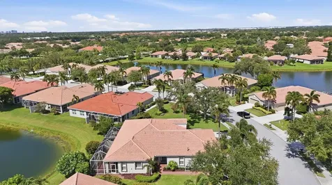 8050 Victoria Falls Circle Sarasota FL 34243