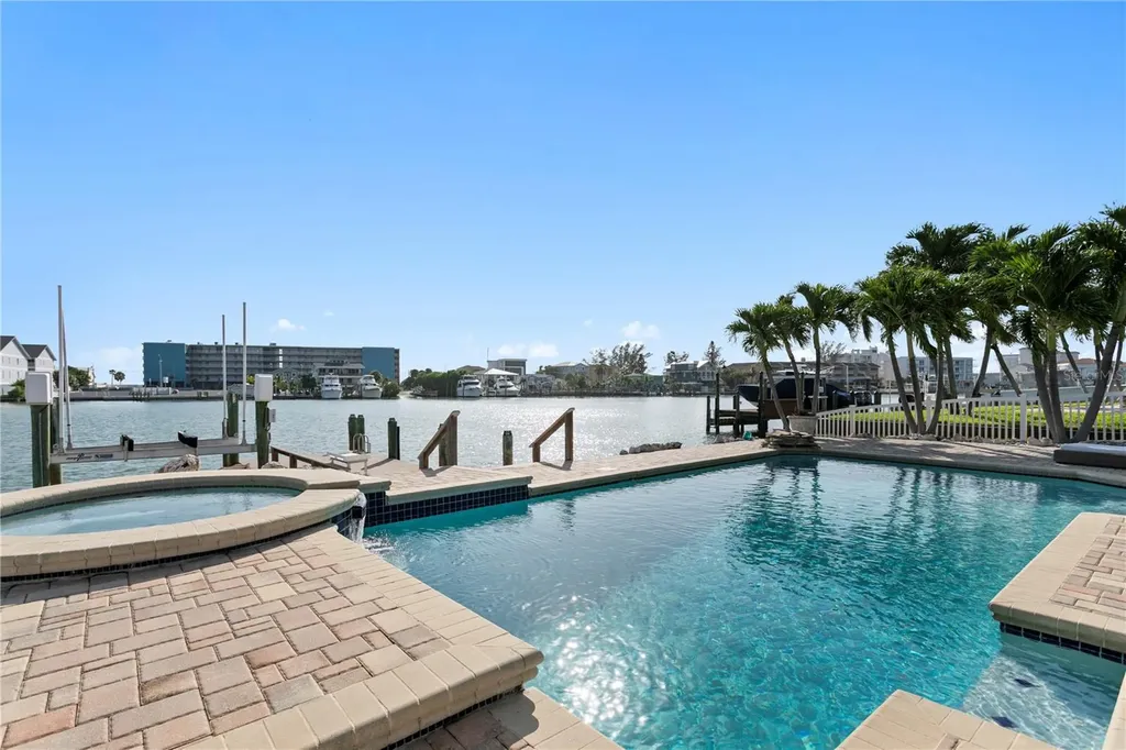 10038 S Yacht Club Drive Treasure Island FL 33706