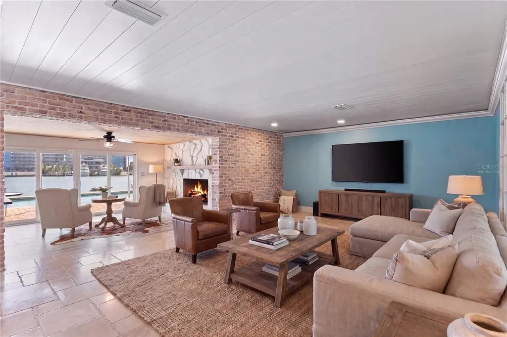 10038 S Yacht Club Drive Treasure Island FL 33706