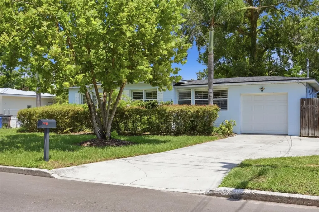 2901 E Pine Street Orlando FL 32803