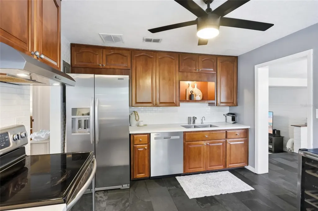 2901 E Pine Street Orlando FL 32803