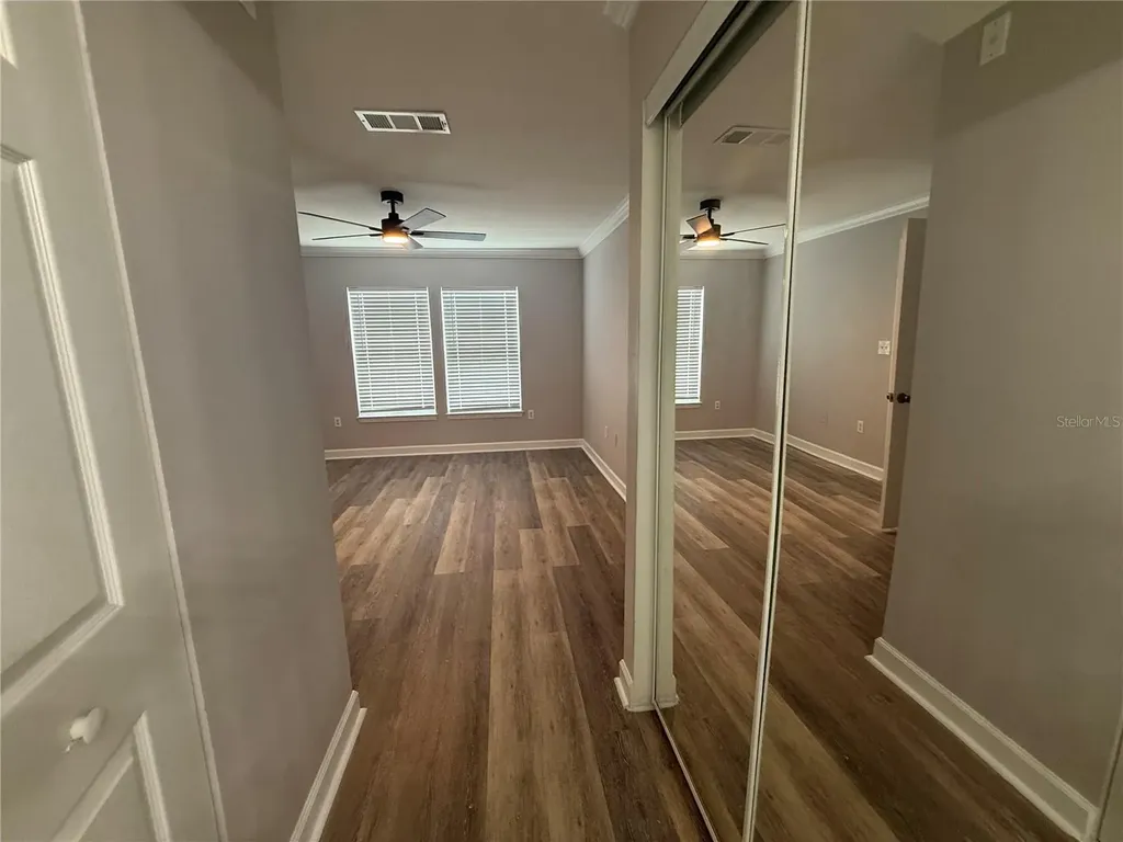 18293 Bridle Club Drive Tampa FL 33647