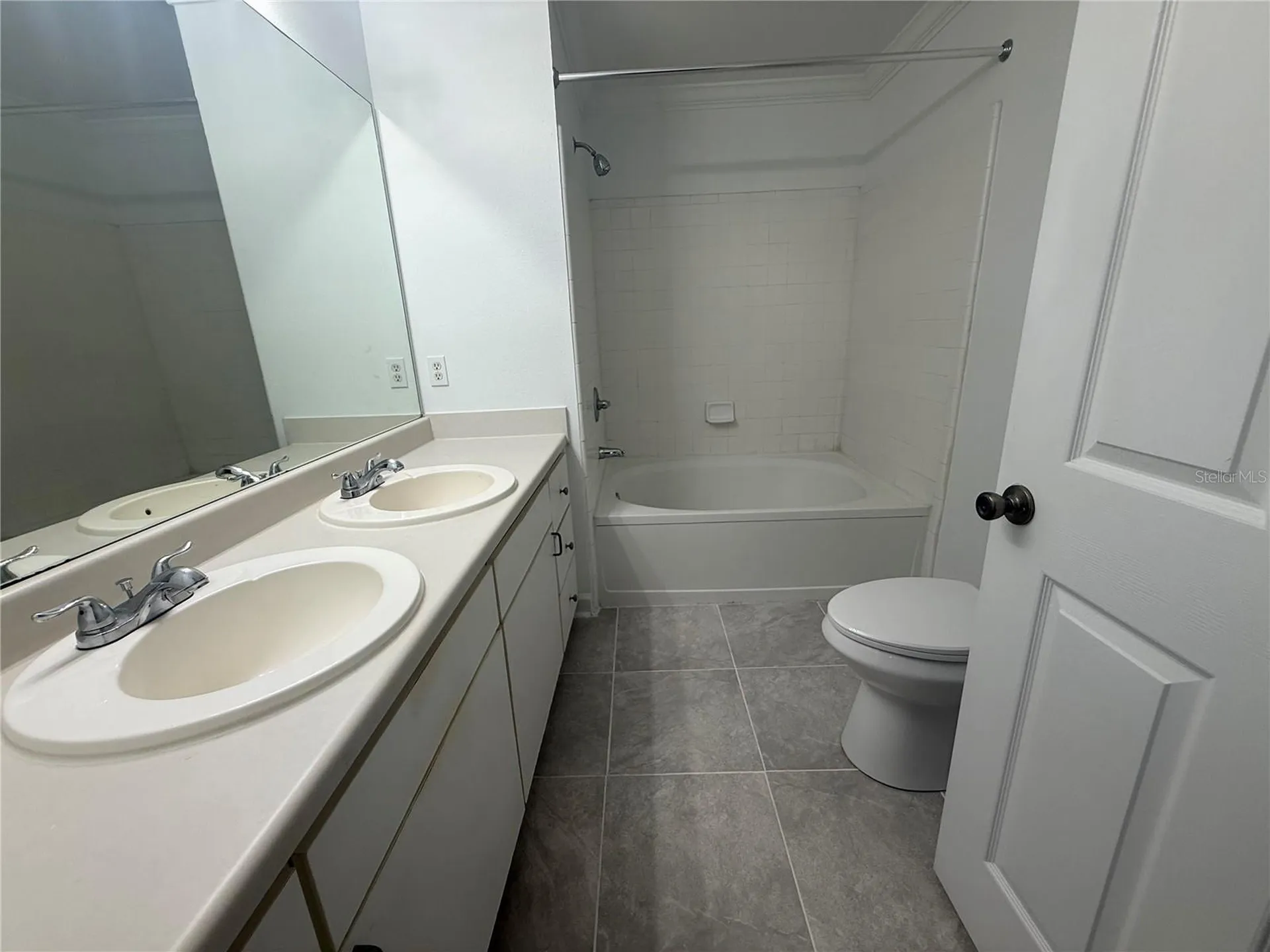 18293 Bridle Club Drive Tampa FL 33647