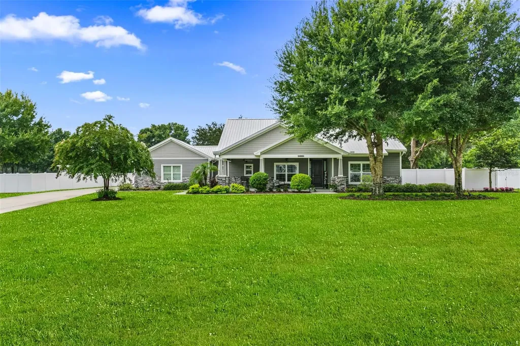 14805 Sydney Heights Court Dover FL 33527